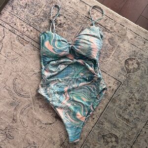 Skatie Lisa One Piece in Crush